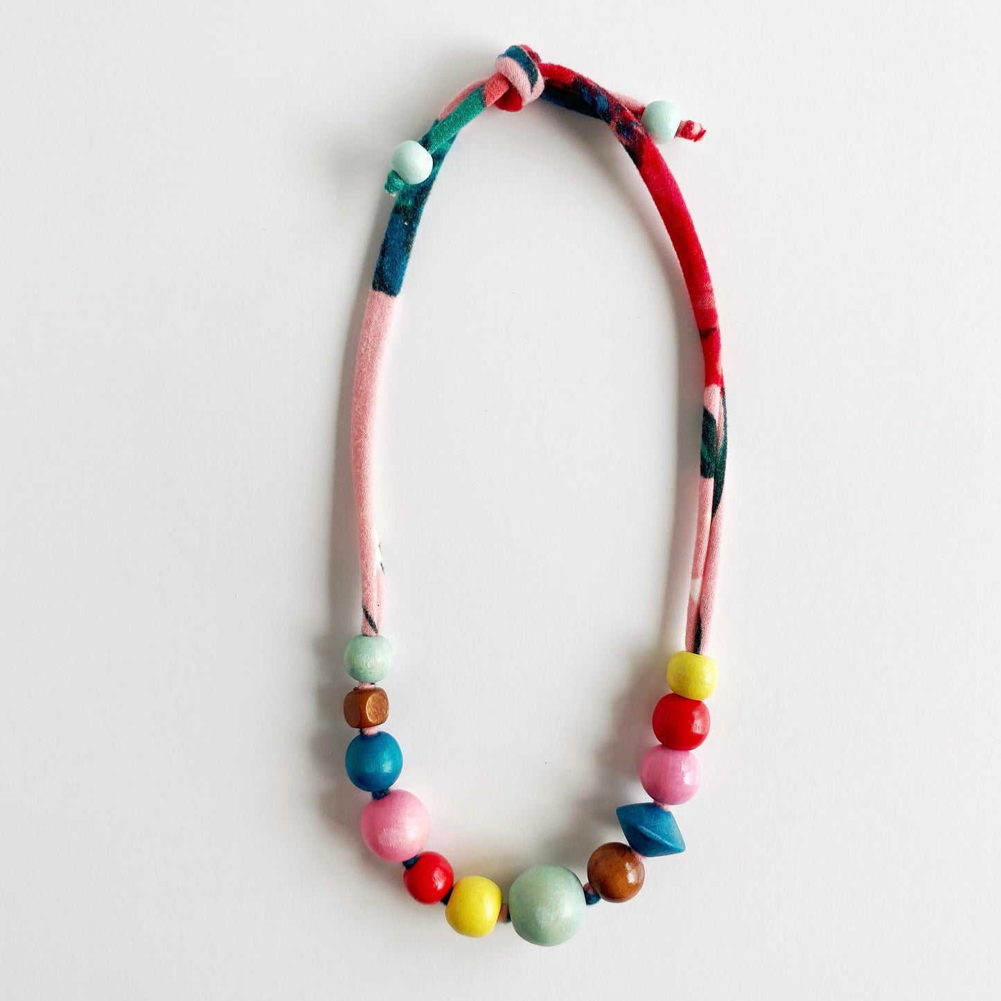 kinsley mini necklace