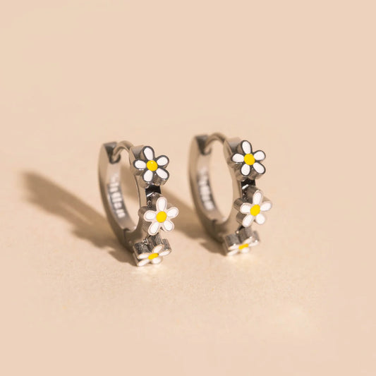 daisy 3D hoop earrings | silver