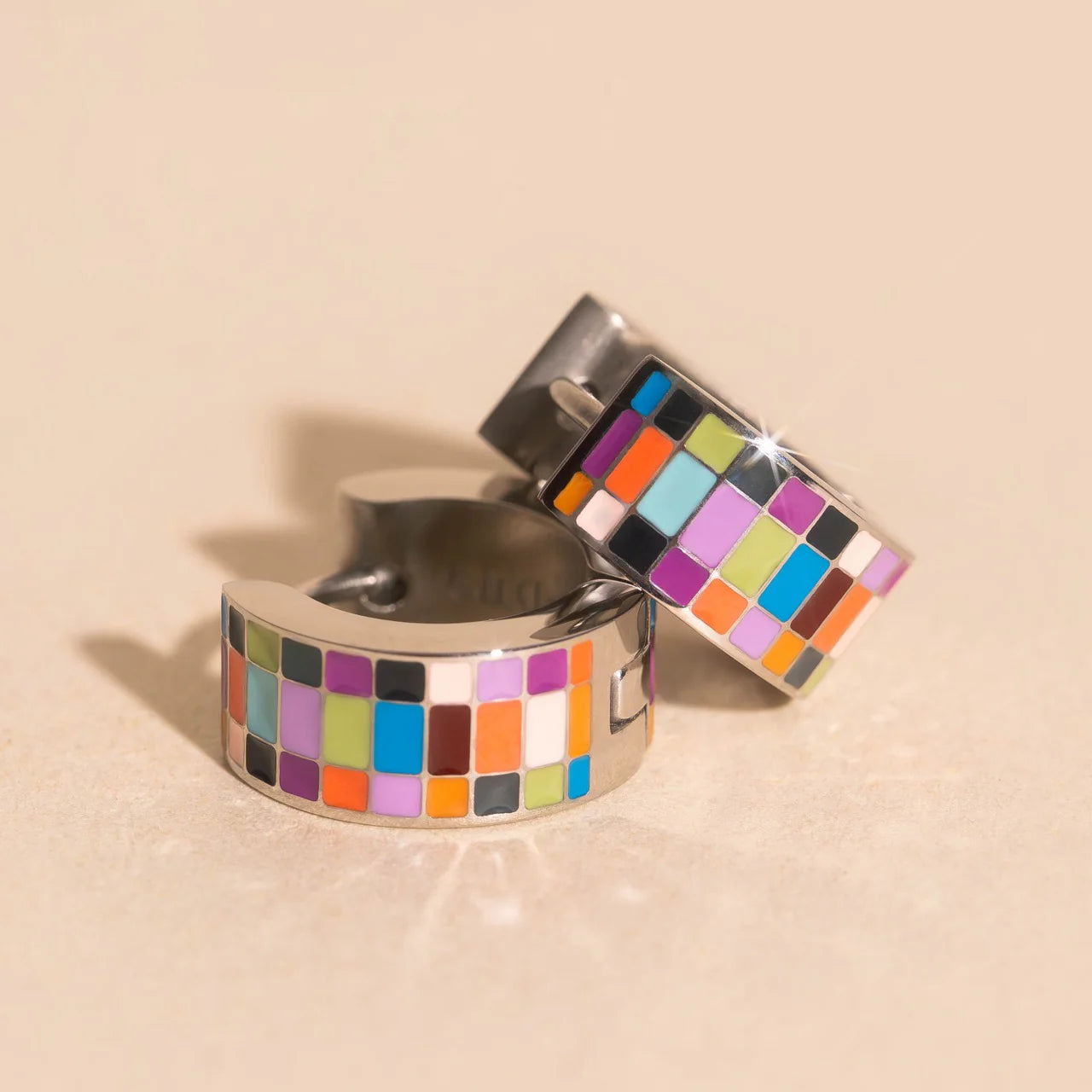 rainbow checkered chunky hoop earrings | silver